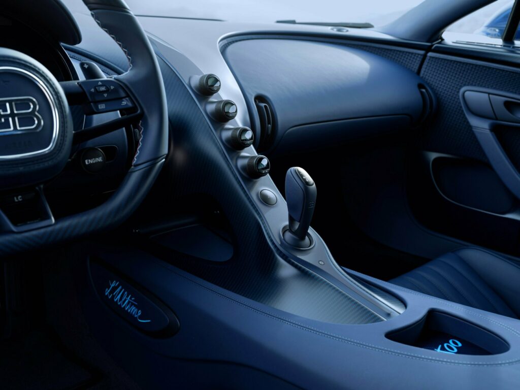 Bugatti Chiron L’Ultime Interior