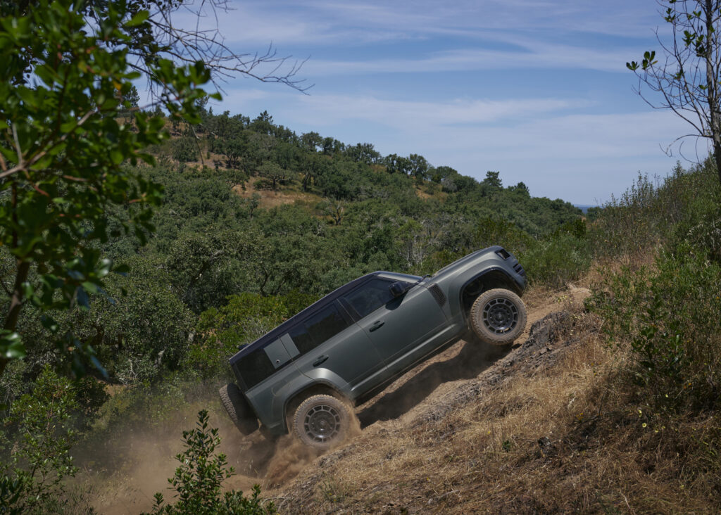  Land Rover Defender Octa