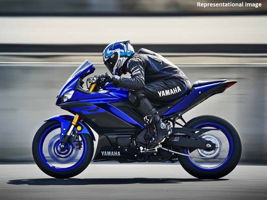 Yamaha R9