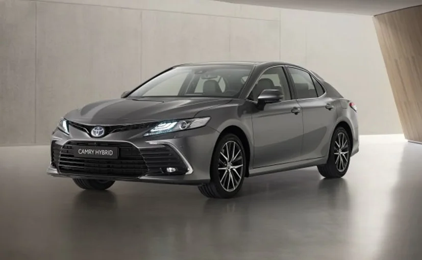 Toyota Camry Hybrid: Price, Features, and Launch in India 2024