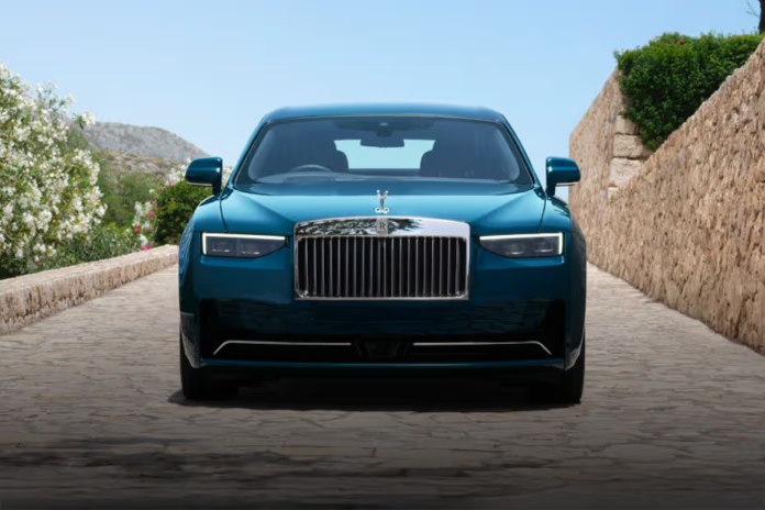 Rolls-Royce Ghost Price in India 2025 : The Ultimate Luxury Sedan